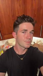 @Ryan Reynolds that was very uncalled for😤 he looks just fine still smh  #deadpool #antman #paulrudd #sarcasm #jokes