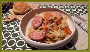Potee De Chou Vert Et Saucisse De Morteau Au Cookeo Oh La Gourmande Potee De Choux Vert Potee Aux Choux Potee Au Chou Vert