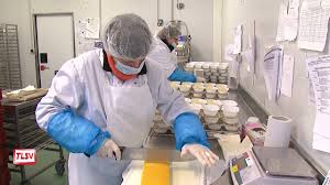 3 000 Repas Prepares Par Jour A L Hopital De Lucon Youtube