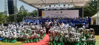 Pendidikan Cilegon Terangi Masa Depan dengan Program Bantuan Sepatu dan Pelatihan Guru