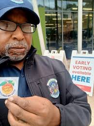 Server David Tavares