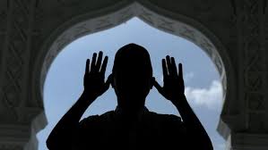 Sebuah layanan, mirip dengan qibla locator, yang memanfaatkan peta google untuk mengetahui dengan mudah arah kiblat dari semua titik atau tempat di muka bumi. Cara Luruskan Kiblat Saat Matahari Di Atas Ka Bah 15 Juli