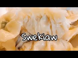 Yang berbeda, suikiaw memiliki isi lebih banyak, bahkan bisa setebal pastel. Cara Membuat Swekiau Swekiaw Ayam Udang Yang Enak Youtube
