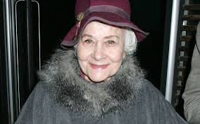 Joan Plowright. (Joan Ann Plowright, 28-10-1929, Brigg).