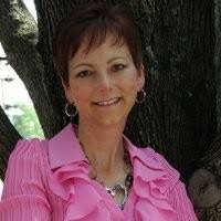 Kathy Pink's Instagram, Twitter & Facebook