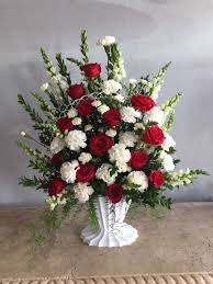 Creative florals inc is a family owned and operated. Sympathy Bouquet In West Palm Beach Fl Burst Of Class Florist