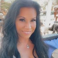 Leanne Richards's Instagram, Twitter & Facebook