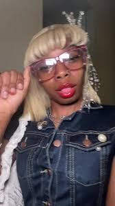 Michelle Sigman's Instagram, Twitter & Facebook