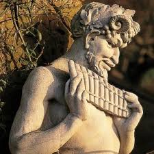 Individuelle gartenskulpturen bringen atmosphäre in den garten und unterscheiden sich wohltuend von der gegossenen massenware. Figuren Skulpturen Top Angebote Mit Wow Effekt