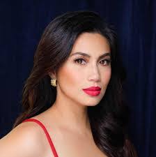 Betsy Mosqueda's Instagram, Twitter & Facebook