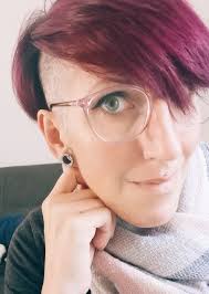 From long to pixie... I love the color and style 🥰 I don't ask for your  opinions. I just wanted to share my change with you and I don't want to  hear "