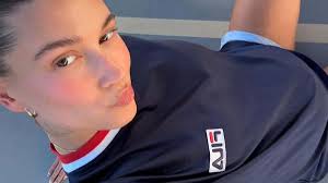 Hailey Bieber et Taylor Swift sont nommées dans la poursuite «It Ends with  Us» et voici pourquoi