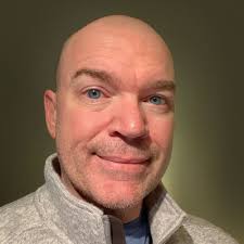 So today is my first day at Pixar Animation Studios! Goose the cat could  not be more excited to appear in the background of every zoom meeting. I  don't think he realizes