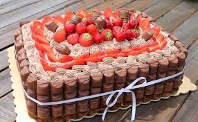 Kinder Bueno Torte Rezept Und Varianten Mit Und Ohne Backen Bueno Torte Rezept Bueno Torte Kinder Bueno Torte Rezepte