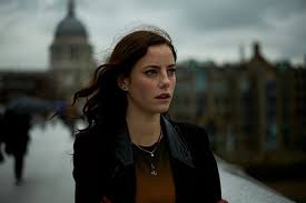 Deutsch:gekleidet sein und aussehen wie effy stonem. Skins Effy Stonem Is Working As A Trader For A London Hedge Fund In E4 Drama Return Jane Simon Mirror Online