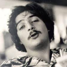 Он обязательно придет, Какой-нибудь другой, Самовлюбленный идиот,  Восторженный изгой, Из всех богоугодных дел Пригодный лишь к письму,