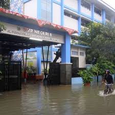 Smpn 8 tangerang berdiri pada tahun 1983 yang bernama smp negeri jatake dan berdasarkan sk smp negeri 8 tangerang memiliki segudang kegiatan dan prestasi antara lain : Diguyur Hujan Semalaman Smpn 8 Jakarta Terendam Banjir