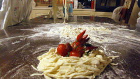 Abbiamo deciso di inserire qualche ricetta della tradizione romagnola carpendola dal ricettario. Strozzapreti Romagnoli La Ricetta Originale E La Storia