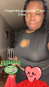 Eating nachos in your floor seats at the #cmaawards is frowned upon, though  not prohibited… or so I hear. 🥸 Did you watch the CMA Awards this year?