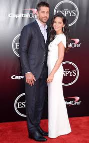 Danica Patrick Confirms She S Dating Quarterback Aaron Rodgers E Online Deutschland The football player currently resides in suamico, wisconsin.