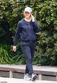 As ben affleck's romance with jennifer lopez publicly blossoms, e! Irytsgv212mxsm