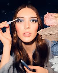 La turquesa brillante y el ojo de tigre son protagonistas en esta delicada  y colorida armonía. Encuentra en nuestro Catálogo Especial Norrsken la  colección Turquesa Solar: https://bit.ly/2D0I821