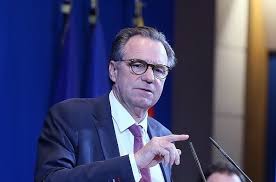 — renaud muselier (@renaudmuselier) june 18, 2021. Provence Alpes Cote D Azur Renaud Muselier Pour La Rentree Nous Sommes Prets Un Masque En Tissu Sera Remis A Chaque Lyceen Destimed