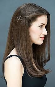 Pin up style is bold, bright, and extremely sexy! The Ultimate Guide To Bobby Pins Howtowear Fashion