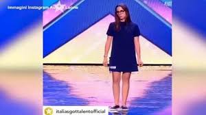 Dal matrimonio di stefano bollani e petra magoni sono nati frida e leone: Aurora Leone La Carriera Da Italia S Got Talent Ai The Jackal Gazzetta Del Sud