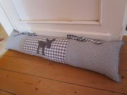 Zugluftstopper Fur Fenster Und Turen Etsy Zugluftstopper Haus Einweihung Geschenk Fenster Und Turen