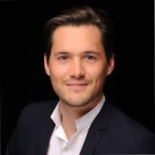 Phong HUA présenté par Darwin, Darwin présenté par Phong HUA 🎬 Plus de  nouvelles très bientôt ⏱ Cette vidéo est fournie à titre informatif  uniquement et ne constitue en aucun cas un