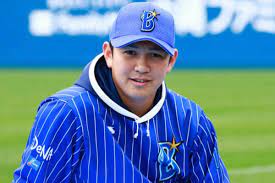 dena 山崎康晃が3月に書籍出版 フォロワー60万人超えのツイッターで報告 自主トレ 試合 スタジアム