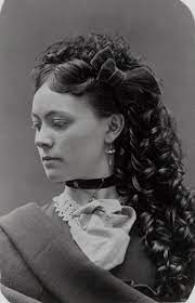 25 Glamorous Photos Of Victorian Women That Defined Fashion Styles From The Late 19th Century Victorian Hairstyles Civil War Hairstyles Historical Hairstyles