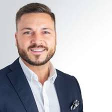 Florian Dieterle: Makler aus Maintal