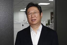 황희, 수자원공사 대가성 후원금 의혹에 사실무근 일축. í™©í¬ ë¬¸ì²´ë¶€ ìž¥ê´€ ë‚´ì •ì— ì „ë¬¸ì„± ì—†ì–´ Vs ì¹œë¬¸ì´ë¼ íž˜ ì‹¤ì–´ì¤„ ìˆ˜ë„