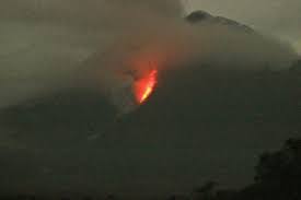 Adalah peristiwa erupsi gunung semeru di kabupaten lumajang jawa timur.dari tahun ketahun. Dampak Erupsi Semeru Hujan Abu Di Malang Dan Banyuwangi