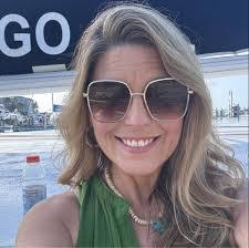 Liz Madigan's Instagram, Twitter & Facebook