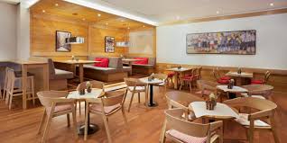 Holiday inn city centre nürnberg has 260 modern rooms that are equipped with a range of essential facilities to ensure guests have a comfortable stay. Holidayinn Nurnberg City Centre