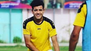 واستدعاء لاعب آخر من الفريق بدلا منه. ÙˆÙØ§Ø© Ù„Ø§Ø¹Ø¨ ÙƒØ±Ø© Ù‚Ø¯Ù… Ø¹Ø±Ø§Ù‚ÙŠ Ø¨Ù†ÙˆØ¨Ø© Ù‚Ù„Ø¨ÙŠØ© Ø£Ø«Ù†Ø§Ø¡ Ø§Ù„Ù…Ø¨Ø§Ø±Ø§Ø© Ø§Ù„Ø­Ø±Ø©