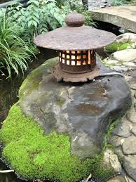 Jardin Zen Japon Pierres Mousse Lanterne De Pierre Japanese Garden Japanese Garden Design Asian Garden