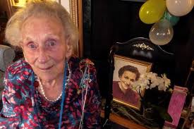 '˜Spending time with family' is the secret to living to 100th birthday