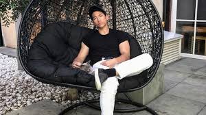 1.73 m (5 ft 8 in) 'abdul mateen ( malay: Abdul Mateen Pangeran Kesultanan Brunei Yang Tampan Dan Atlet Polo Kumparan Com