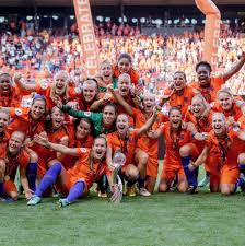 Oranjeleeuwinnen verdedigen europese titel op weuro2022. Oranje Leeuwinnen Komen Niet Naar Groningen Oog Radio En Televisie