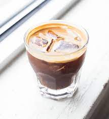 No, in realtà ne può contenere anche tre volte di più. Caffe Freddo Un Modo Alternativo Per Gustare Il Caffe Platinum Capsule