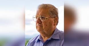 Charles Hostetter's Instagram, Twitter & Facebook