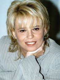 Listen to maria de filippi. Biografia Di Maria De Filippi