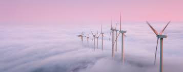 La energía eólica es un tipo de energía que es obtenida del viento, es decir, la energía cinética generada por efecto de las corrientes de aire, y la energía del viento es utilizada mediante el uso de máquinas eólicas (o aeromotores) capaces de transformar la energía eólica en energía mecánica. 10 Curiosidades Sobre La Energia Eolica