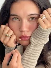 sweater weather soooooooooooon 🐌