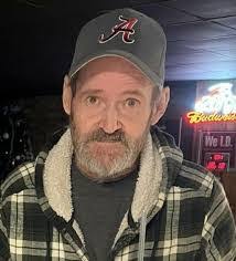 Thomas Elliot's Instagram, Twitter & Facebook