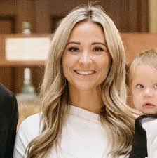 Donna Coss's Instagram, Twitter & Facebook